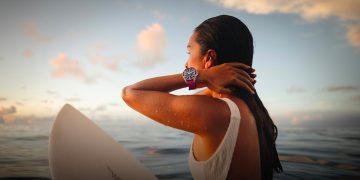 手巻き式時計と自動巻き式時計の見分け方